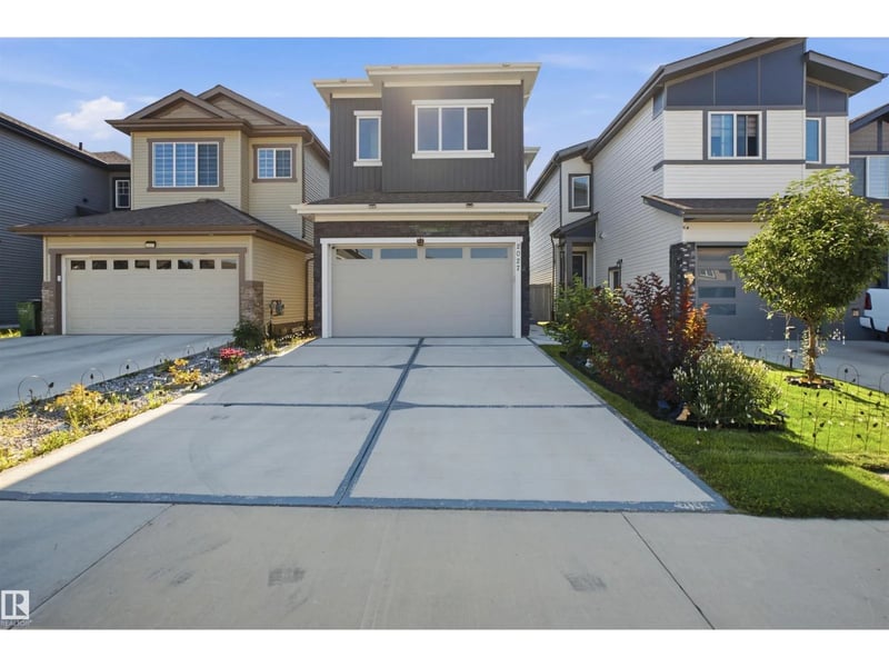 2027 13 AV NW, Edmonton, Alberta, T6T2R8, Edmonton, Alberta — photo 1 of 5