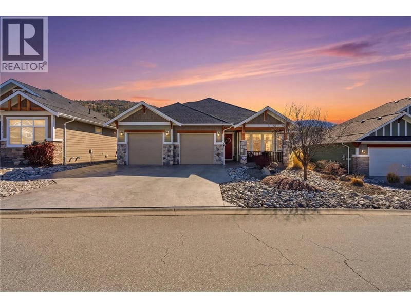 2110 Lawrence Avenue, Penticton, British Columbia, V2A9G6, Penticton, British Columbia — photo 1 of 5