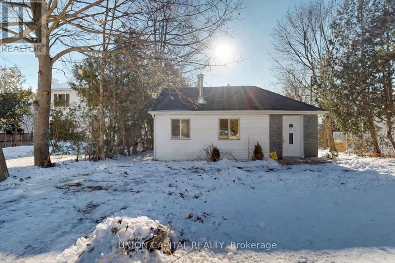 27 Connor Drive, Whitchurch-Stouffville, Ontario, L4A2Z1, Whitchurch-Stouffville, Ontario — photo 1 of 5