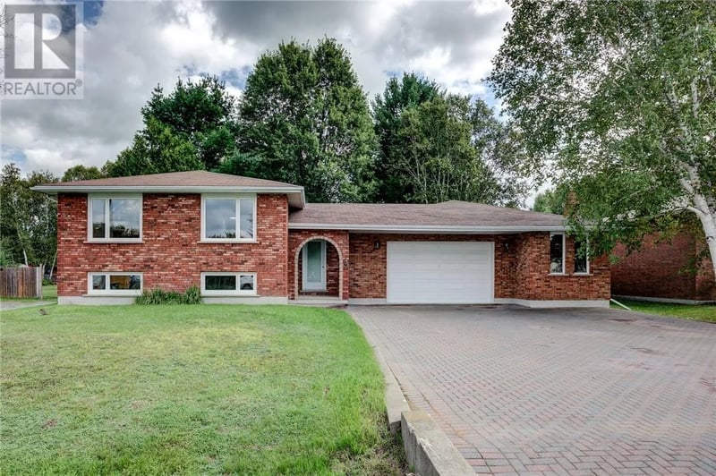 4078 Frost Avenue, Hanmer, Ontario, P3P1E2, Hanmer, Ontario — photo 1 of 5