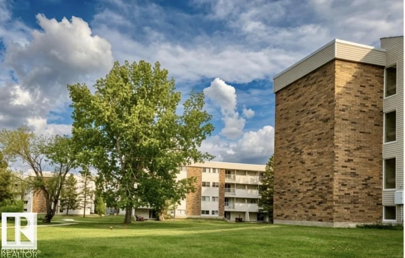 #31 11255 31 AV NW, Edmonton, Alberta, T6J3V6, Edmonton, Alberta — photo 1 of 5