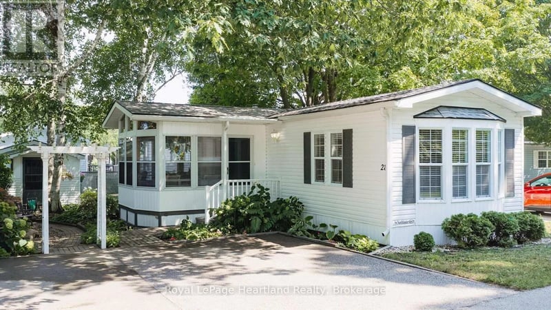 28 IROQUOIS Lane, Ashfield-Colborne-Wawanosh (Colborne), Ontario, N7A3Y2, Ashfield-Colborne-Wawanosh (Colborne), Ontario — photo 1 of 5