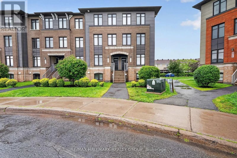2387 Esprit Drive, Ottawa, Ontario, K4A0T4, Ottawa, Ontario — photo 1 of 5