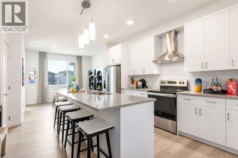 20584 Sheriff King Street Southwest, Calgary, Alberta, T2X6T5, Calgary, Alberta — photo 1 of 5