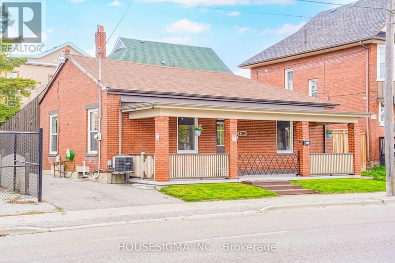 136 Celina Street, Oshawa (Central), Ontario, L1H4N5, Oshawa (Central), Ontario — photo 1 of 5