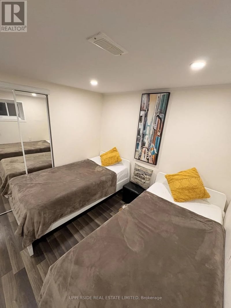 42 O'Shea Crescent, Toronto (Don Valley Village), Ontario, M2J2N5, Toronto (Don Valley Village), Ontario — photo 1 of 4
