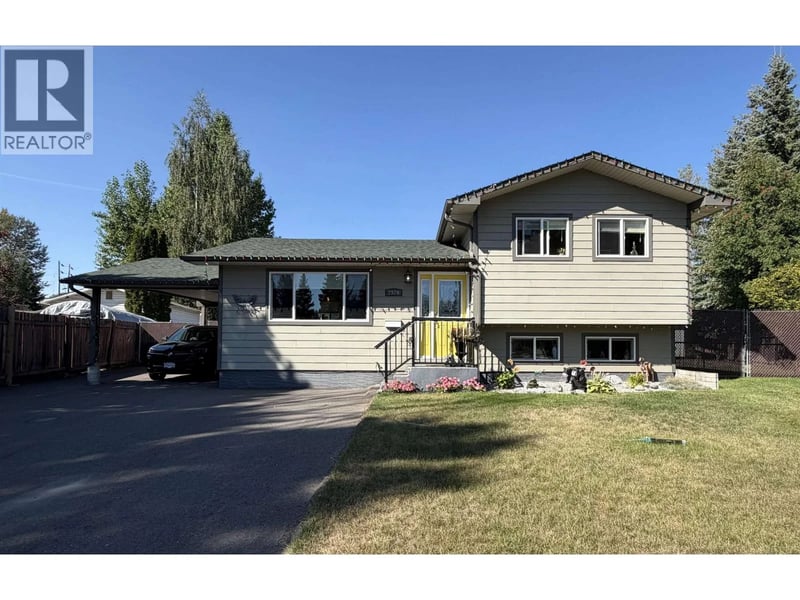 2926 MCGILL Place, Prince George, British Columbia, V2N3K3, Prince George, British Columbia — photo 1 of 5