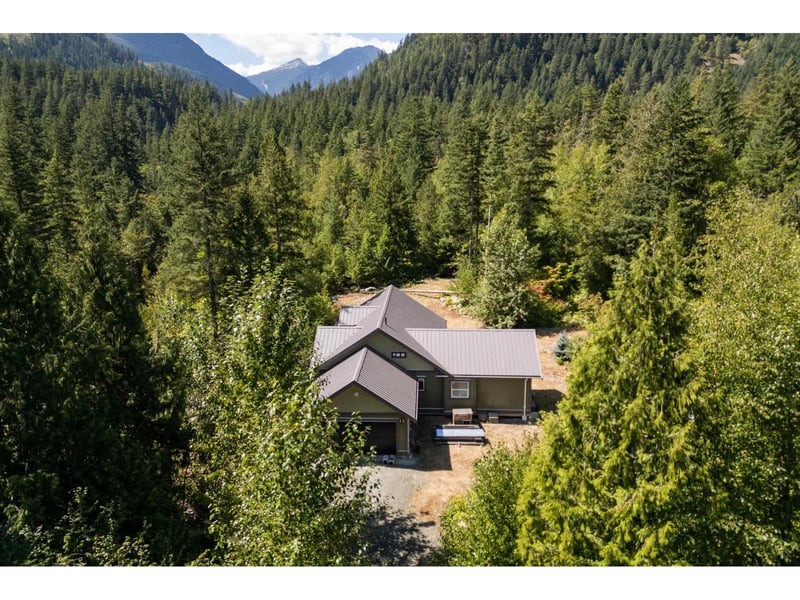 65356 WOTTEN Road, Hope, British Columbia, V0X1L3, Hope, British Columbia — photo 1 of 5