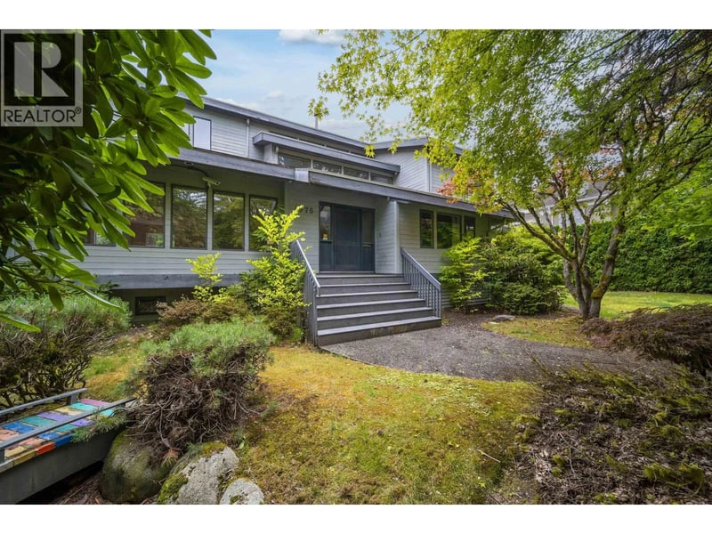 1975 18TH Avenue, Vancouver, British Columbia, V6J2N6, Vancouver, British Columbia — photo 1 of 5