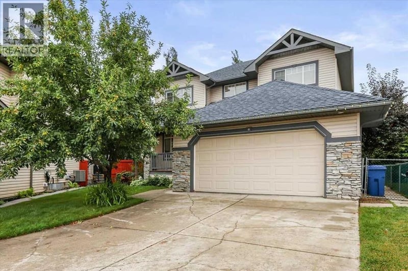 765 Qualicum Beach Bay, Chestermere, Alberta, T1X1J1, Chestermere, Alberta — photo 1 of 5