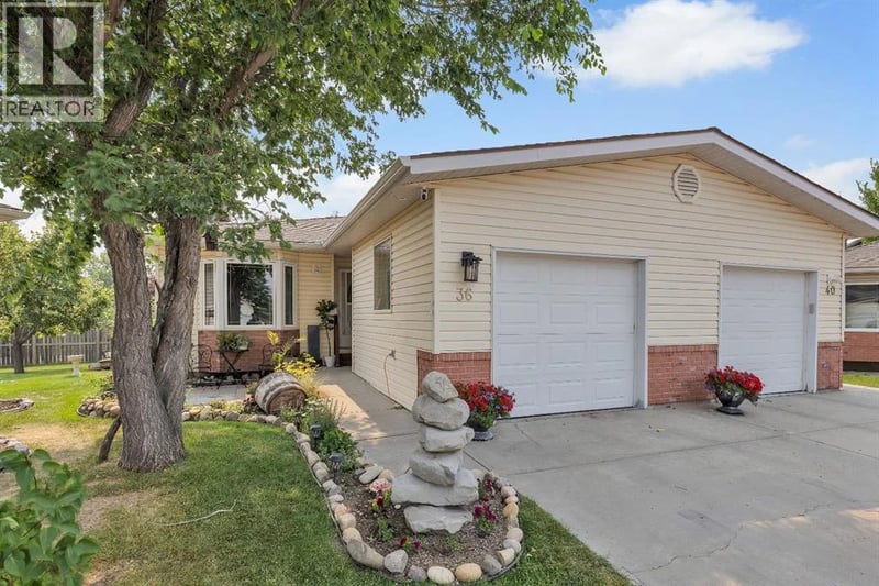 36 Dovista Court Southeast, Calgary, Alberta, T2B3P4, Calgary, Alberta — photo 1 of 5
