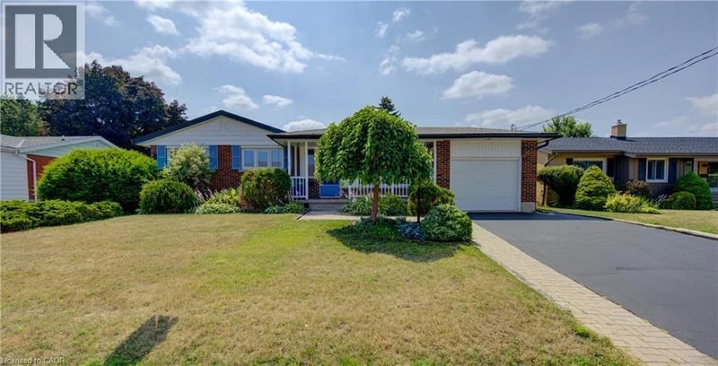 139 TRAFALGAR Avenue, Kitchener, Ontario, N2A1Z5, Kitchener, Ontario — photo 1 of 5