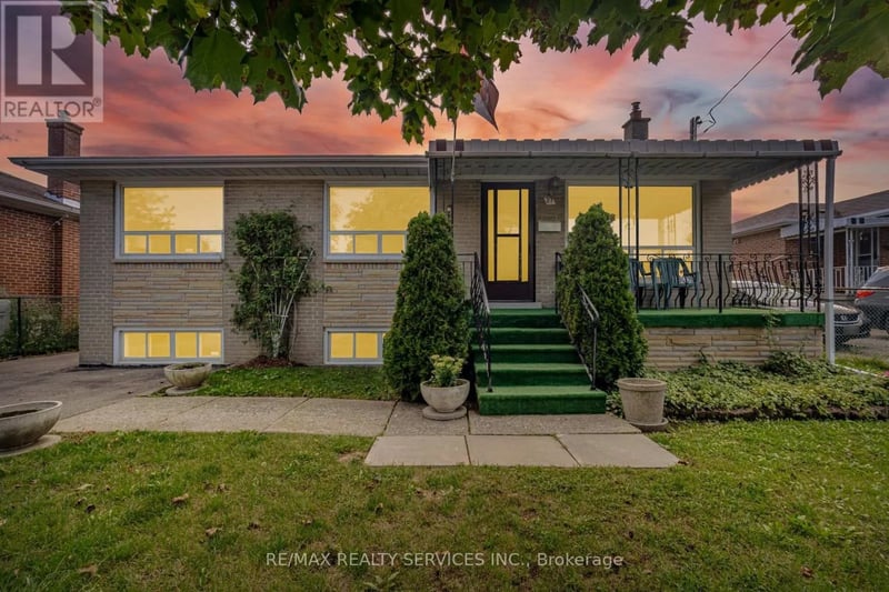 27 Edgemont Drive, Brampton (Brampton North), Ontario, L6V1K9, Brampton (Brampton North), Ontario — photo 1 of 5