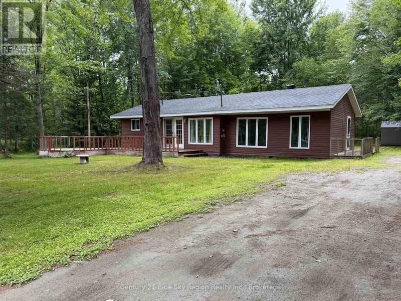 346 Jocko Point Road, North Bay (Jocko Point / Beaucage), Ontario, P1B8G5, North Bay (Jocko Point / Beaucage), Ontario — photo 1 of 5
