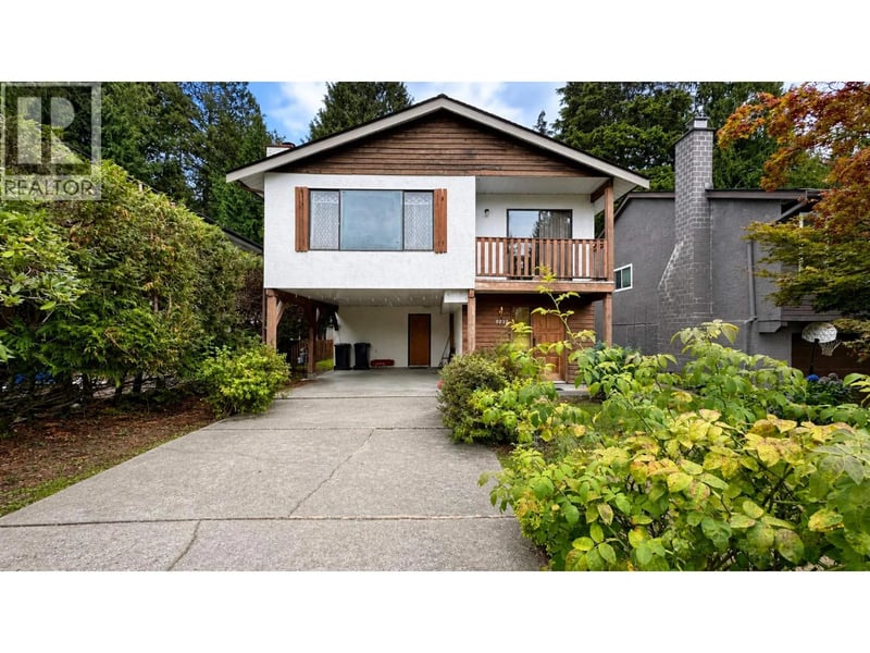3232 SALT SPRING Avenue, Coquitlam, British Columbia, V3E1E9, Coquitlam, British Columbia — photo 1 of 5