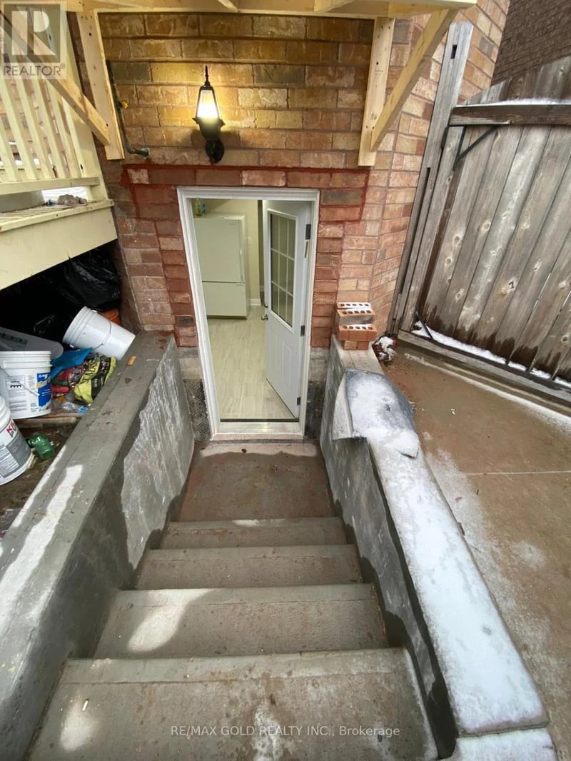 #Lower 1664 Norris Circle, Milton (BE Beaty), Ontario, L9T6A3, Milton (BE Beaty), Ontario — photo 1 of 5