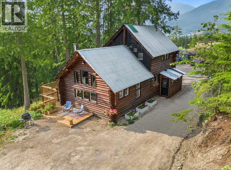 760 Kangaroo Trail, Nakusp, British Columbia, V0G1R0, Nakusp, British Columbia — photo 1 of 5
