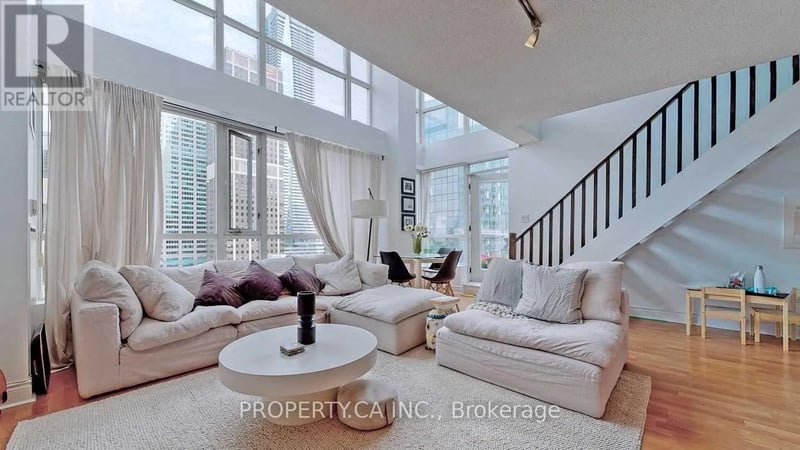 #1110 80 Cumberland Street, Toronto (Annex), Ontario, M5R3V1, Toronto (Annex), Ontario — photo 1 of 5