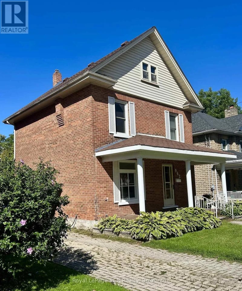 962 7th Avenue East, Owen Sound, Ontario, N4K2Y8, Owen Sound, Ontario — photo 1 of 5