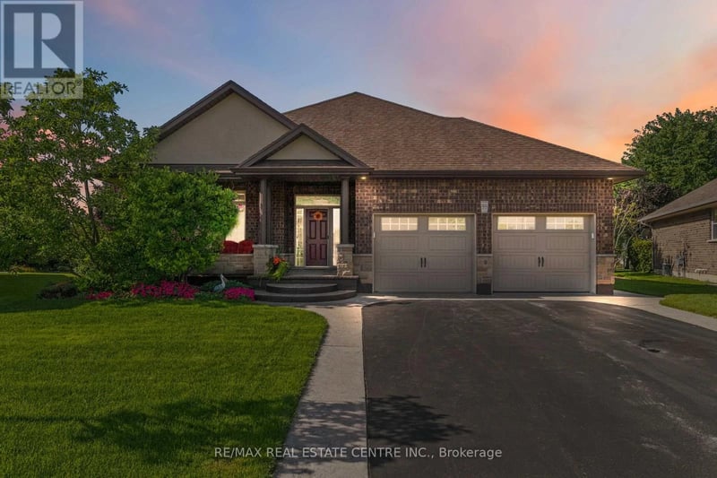 99 Magnolia Drive, Norfolk (Port Dover), Ontario, N0A1N6, Norfolk (Port Dover), Ontario — photo 1 of 5