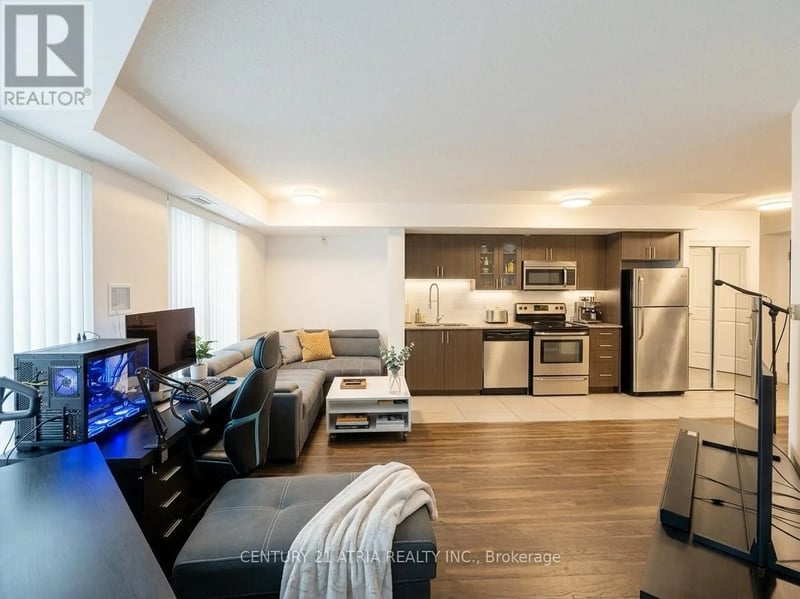 #310 75 Norman Bethune Avenue, Richmond Hill (Beaver Creek Business Park), Ontario, L4B0B6, Richmond Hill (Beaver Creek Business Park), Ontario — photo 1 of 5