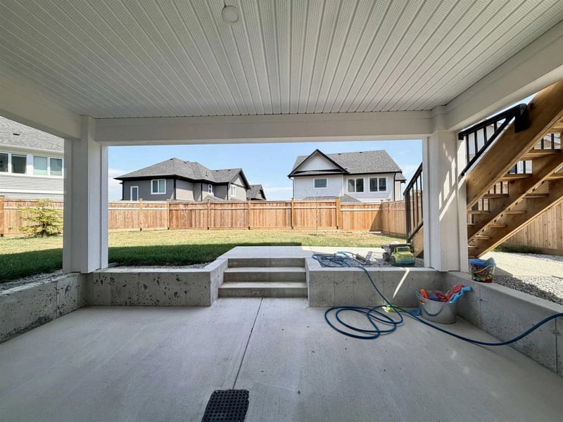 178 Street, Surrey, British Columbia, V4N5H1, Surrey, British Columbia — photo 1 of 5