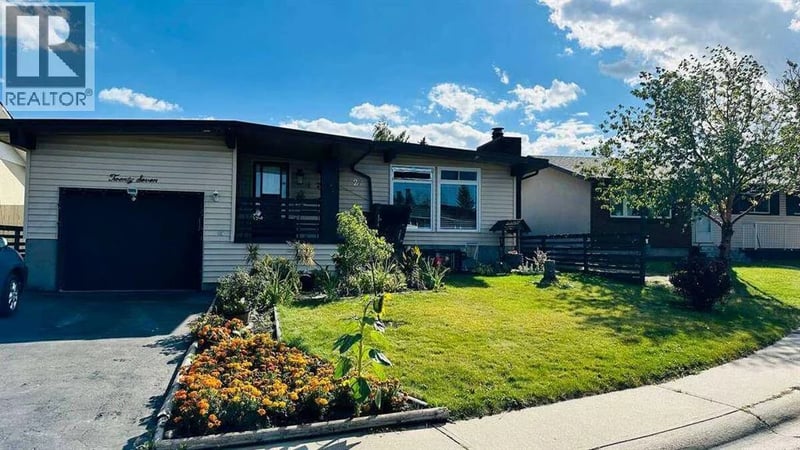 27 Penworth Place Southeast, Calgary, Alberta, T2A4G4, Calgary, Alberta — photo 1 of 5