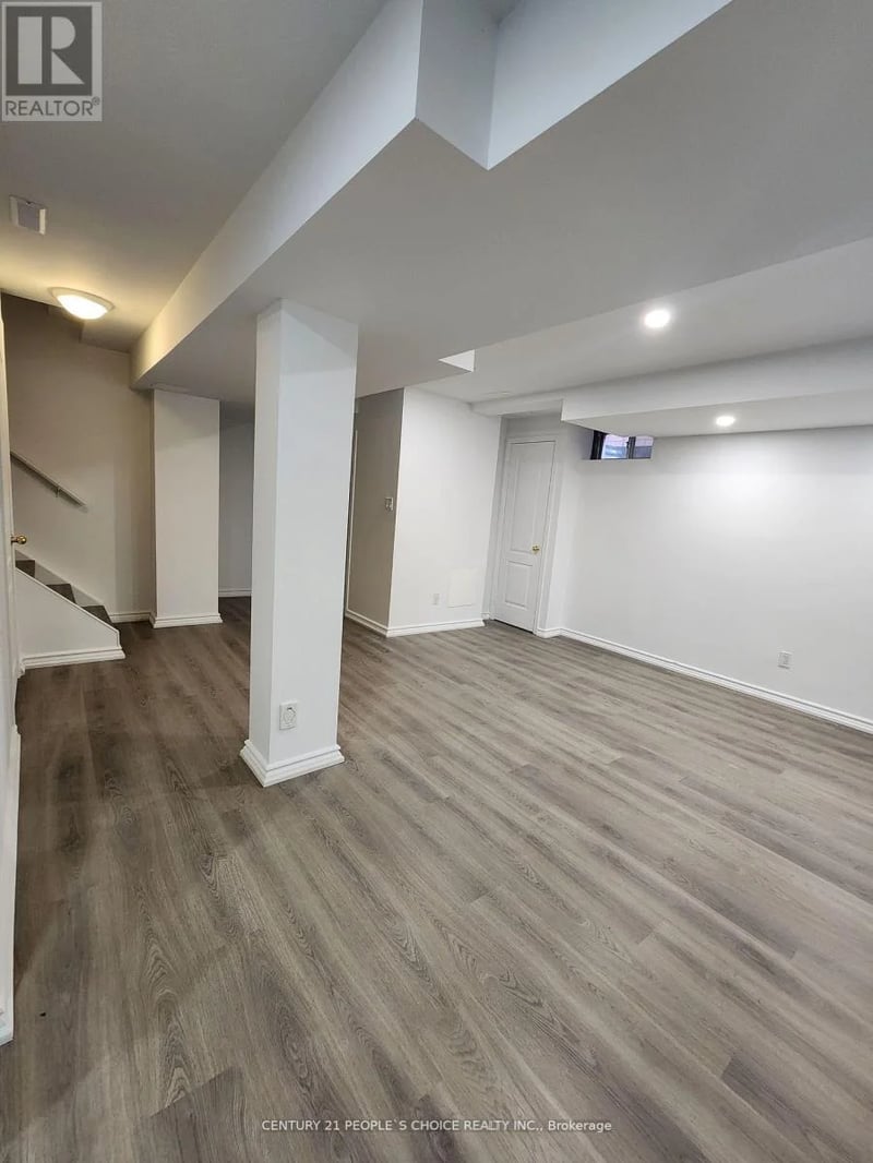 #Bsmt 4842 Rosebush Road, Mississauga (East Credit), Ontario, L5M5M1, Mississauga (East Credit), Ontario — photo 1 of 5