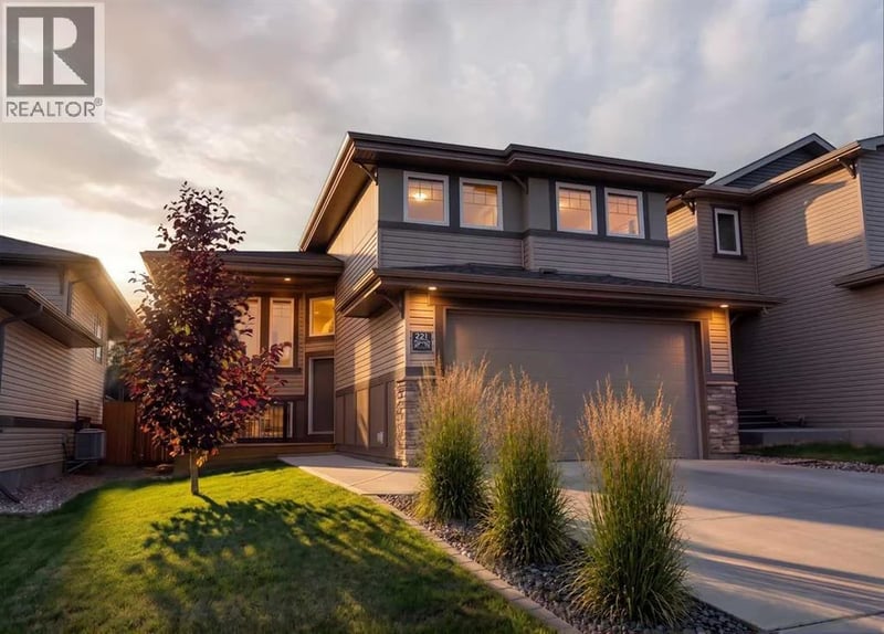 221 Lasalle Terrace West, Lethbridge, Alberta, T1J5G9, Lethbridge, Alberta — photo 1 of 5