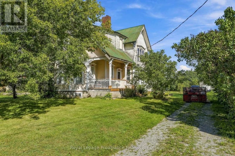 228 County Rd 29, Prince Edward County (Ameliasburg Ward), Ontario, K0K1T0, Prince Edward County (Ameliasburg Ward), Ontario — photo 1 of 5