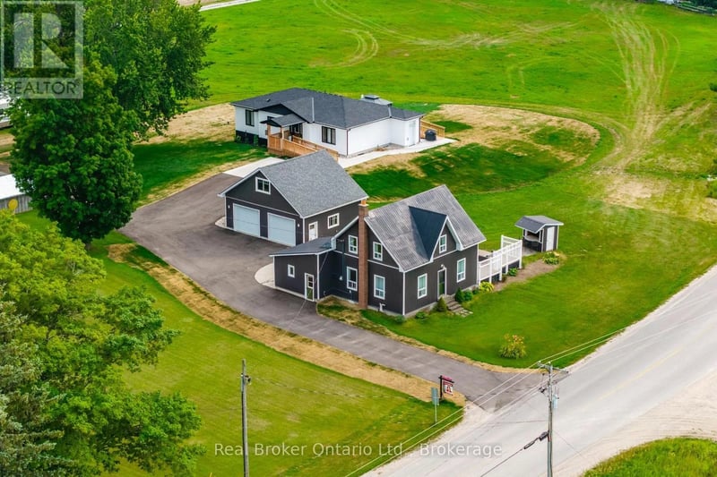 597 Lafontaine Road West, Tiny, Ontario, L9M0L7, Tiny, Ontario — photo 1 of 5