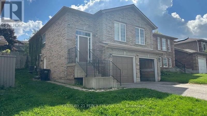 #Bsmt 35 Forest Dale Drive, Barrie (Little Lake), Ontario, L4M6M7, Barrie (Little Lake), Ontario — photo 1 of 5