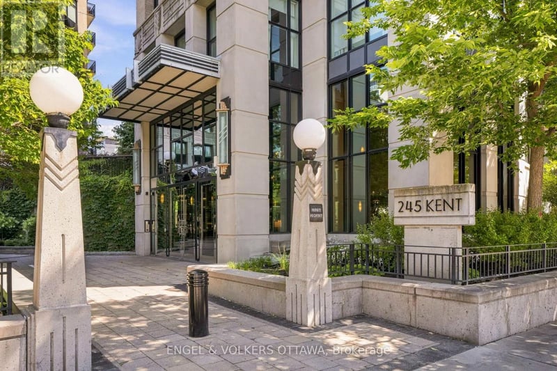 #1009 245 Kent Street, Ottawa, Ontario, K2P0A5, Ottawa, Ontario — photo 1 of 5