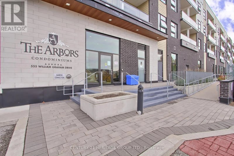#250 555 William Graham Drive, Aurora, Ontario, L4G7C4, Aurora, Ontario — photo 1 of 5