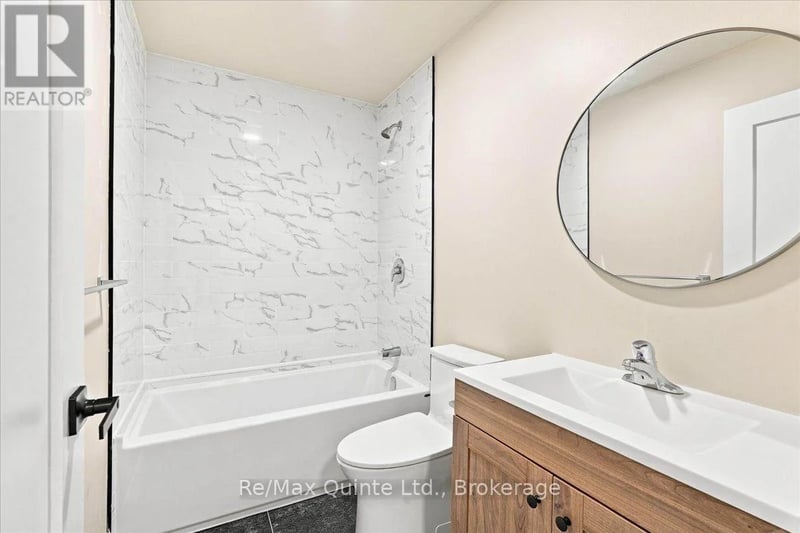 #B 445 Centre Street North, Greater Napanee (Greater Napanee), Ontario, K7R3S4, Greater Napanee (Greater Napanee), Ontario — photo 1 of 5