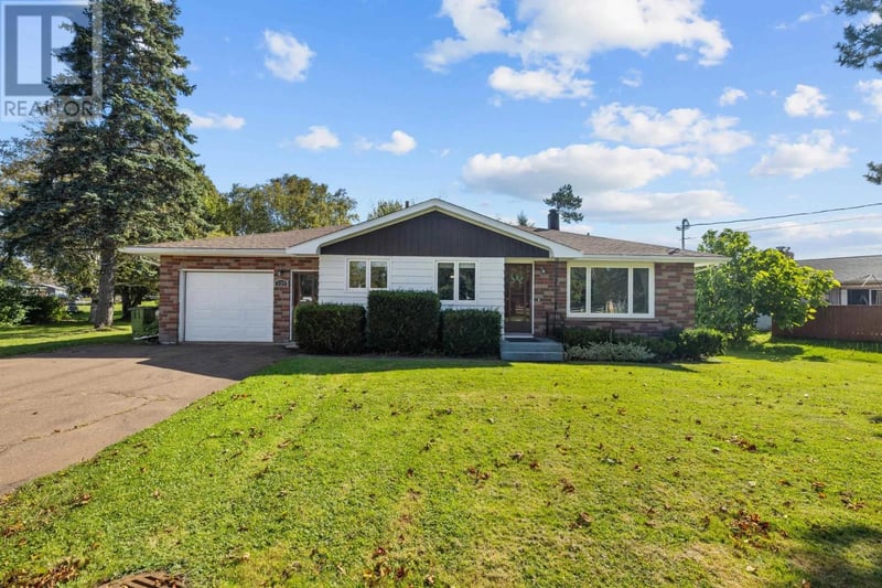 329 High Street, Summerside, Prince Edward Island, C1N2R2, Summerside, Prince Edward Island — photo 1 of 5