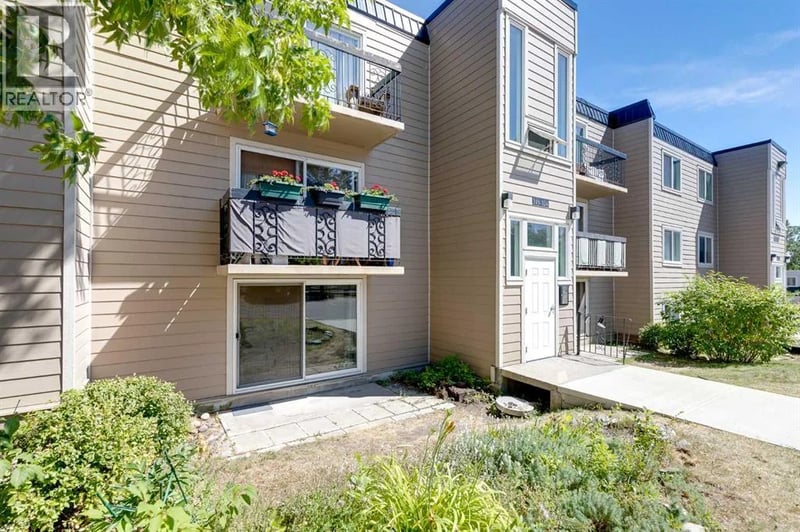 315 Heritage Drive Southeast, Calgary, Alberta, T2H1N2, Calgary, Alberta — photo 1 of 5