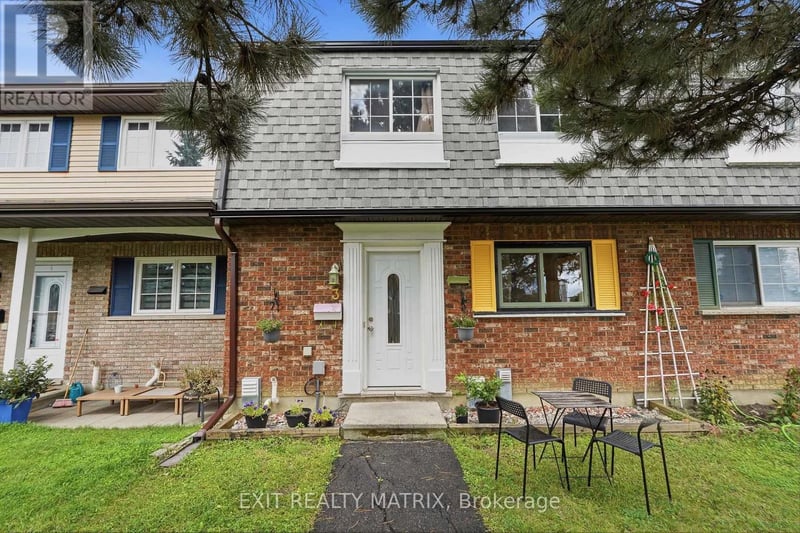 #3 1661 Heron Road, Ottawa, Ontario, K1V6A3, Ottawa, Ontario — photo 1 of 5