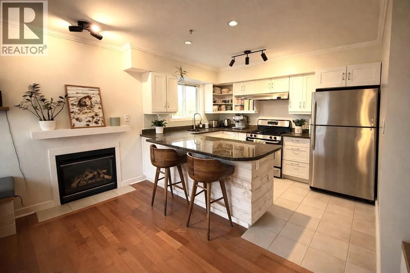 #6 1233 MAIN Street, Squamish, British Columbia, V8B0P7, Squamish, British Columbia — photo 1 of 5