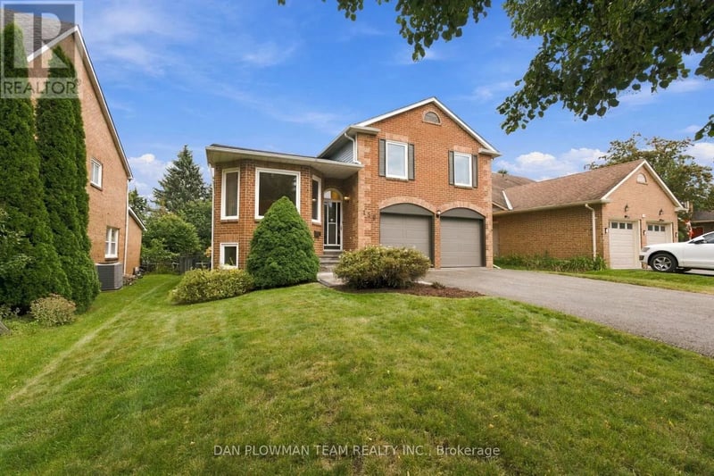 156 John Bowser Crescent, Newmarket (Glenway Estates), Ontario, L3Y7N3, Newmarket (Glenway Estates), Ontario — photo 1 of 5