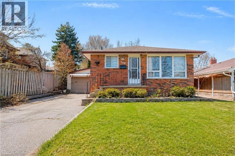 340 FAIRLAWN Street, Oshawa, Ontario, L1J4R3, Oshawa, Ontario — photo 1 of 5
