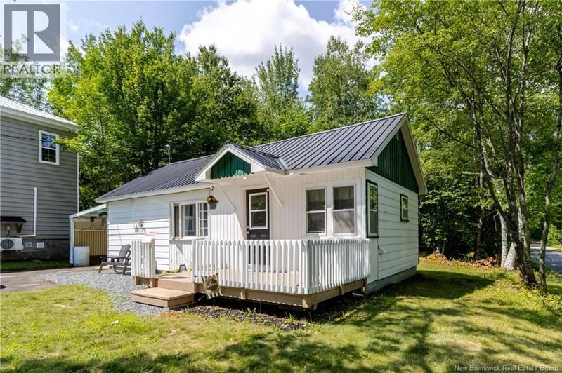 35 First Avenue, McAdam, New Brunswick, E6J1S3, McAdam, New Brunswick — photo 1 of 5