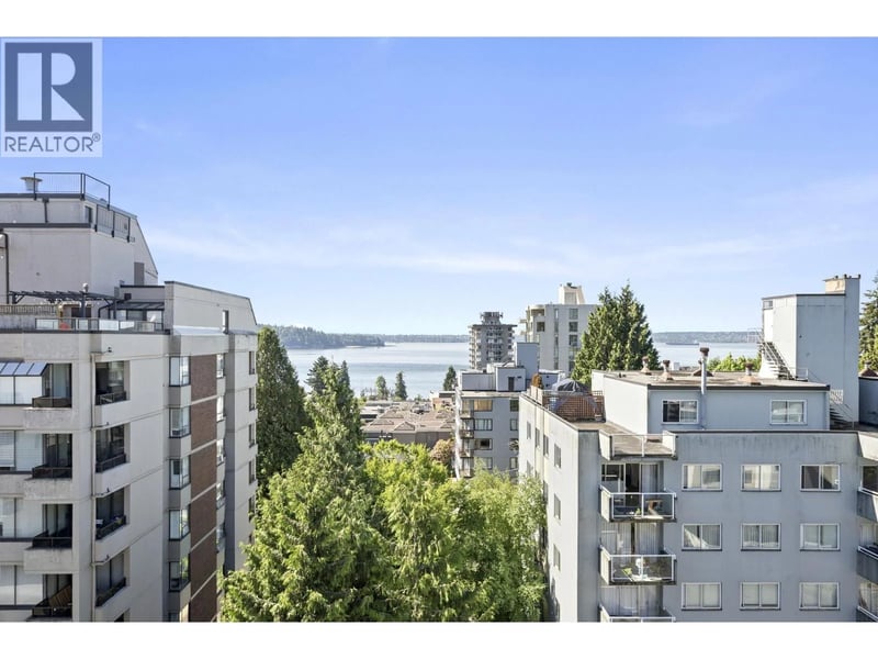 #504 1750 ESQUIMALT Avenue, West Vancouver, British Columbia, V7V1R8, West Vancouver, British Columbia — photo 1 of 5
