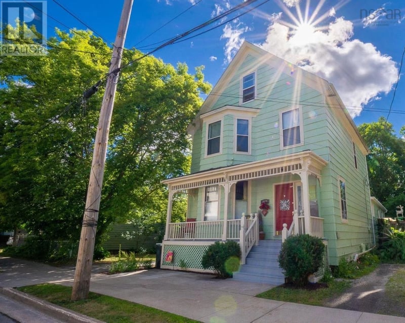 213 Victoria Street, Windsor, Nova Scotia, B0N2T0, Windsor, Nova Scotia — photo 1 of 5