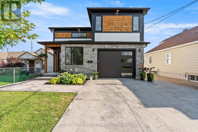 24 Prospect Avenue, St. Catharines (Facer), Ontario, L2M5K1, St. Catharines (Facer), Ontario — photo 1 of 5