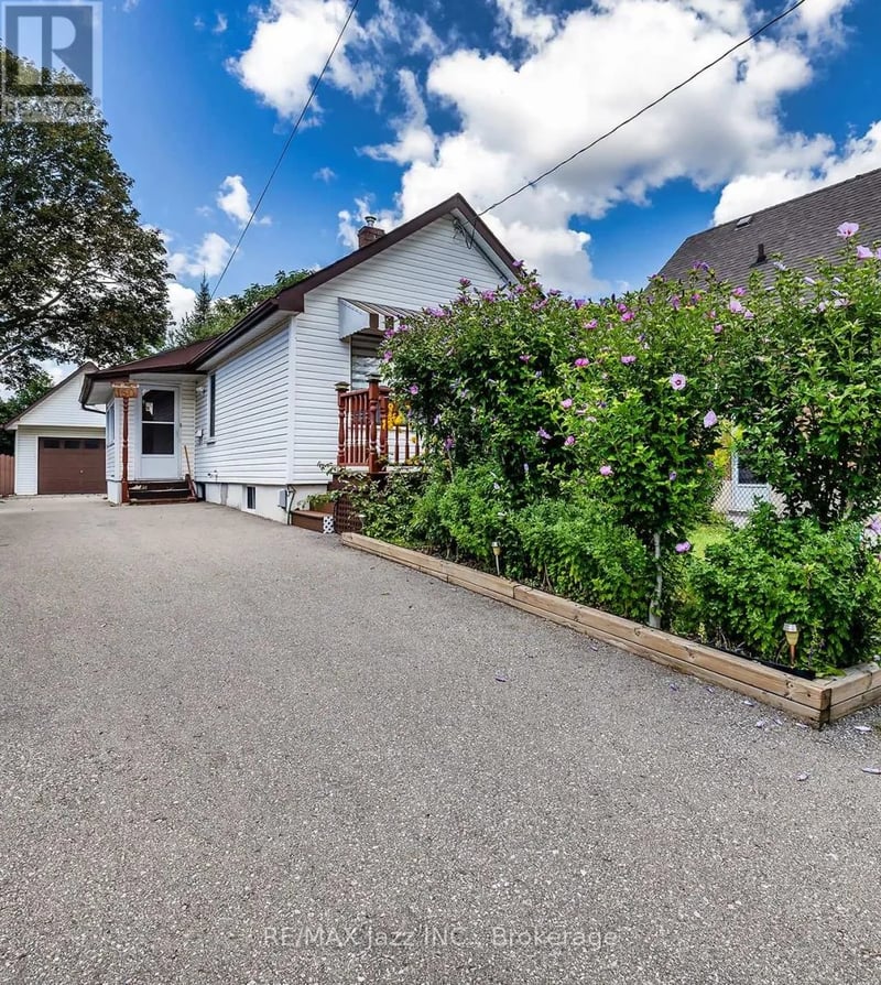 150 Verdun Road, Oshawa (Central), Ontario, L1H5S8, Oshawa (Central), Ontario — photo 1 of 5