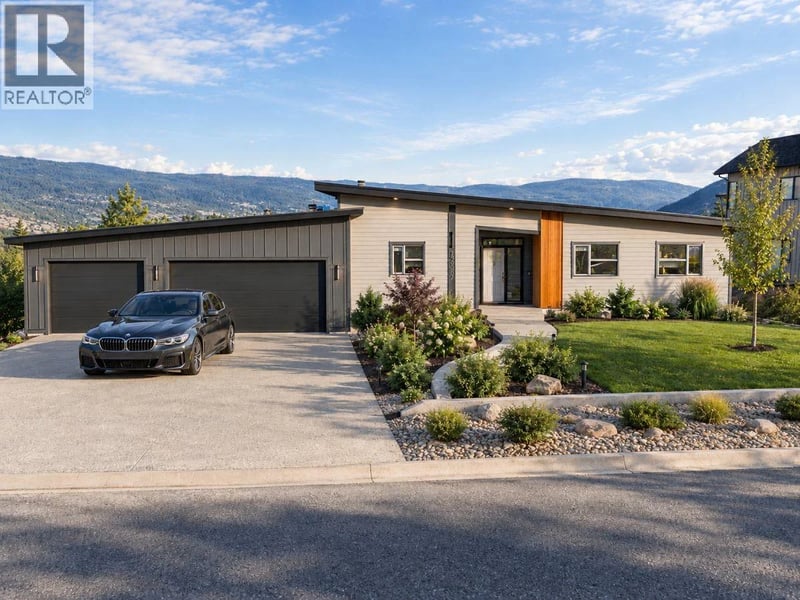 17587 Sanborn Street, Summerland, British Columbia, V0H1Z3, Summerland, British Columbia — photo 1 of 5