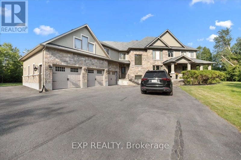 130 Ironstone Court, Ottawa, Ontario, K2S0L4, Ottawa, Ontario — photo 1 of 5