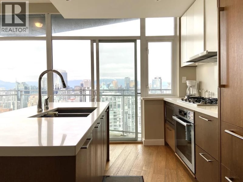 #4203 1372 SEYMOUR, Vancouver, British Columbia, V6B0L1, Vancouver, British Columbia — photo 1 of 5