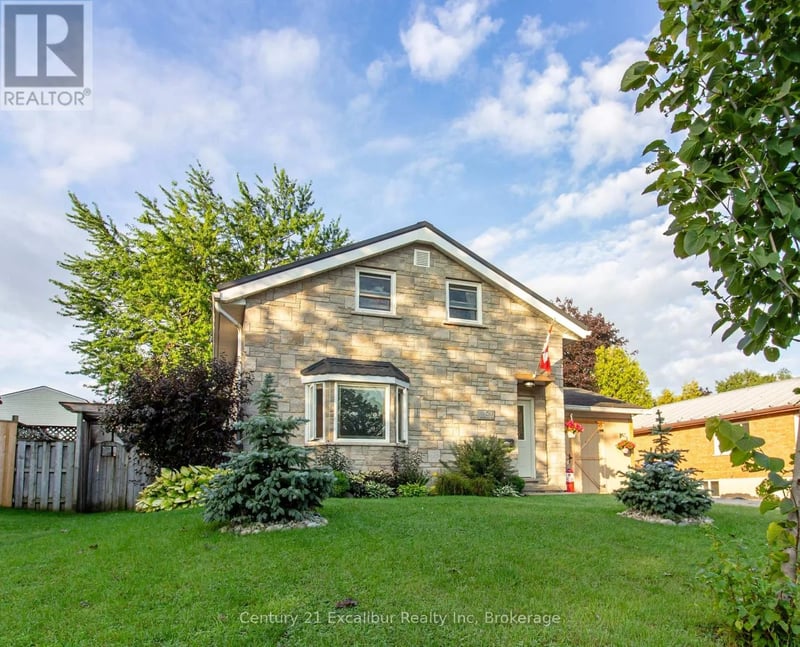 517 Shortreed Avenue, Centre Wellington (Fergus), Ontario, N1M3H4, Centre Wellington (Fergus), Ontario — photo 1 of 5